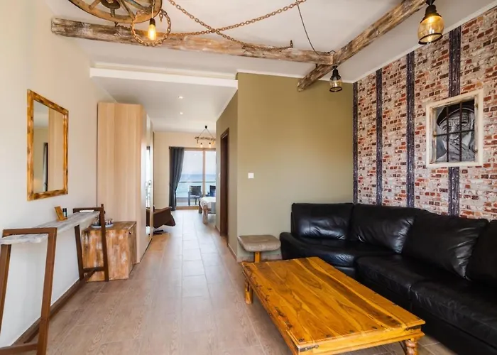 Jacksons Sea View Living